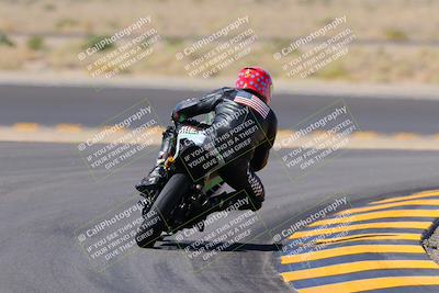 media/Oct-08-2022-SoCal Trackdays (Sat) [[1fc3beec89]]/Turn 11 Backside (1145am)/